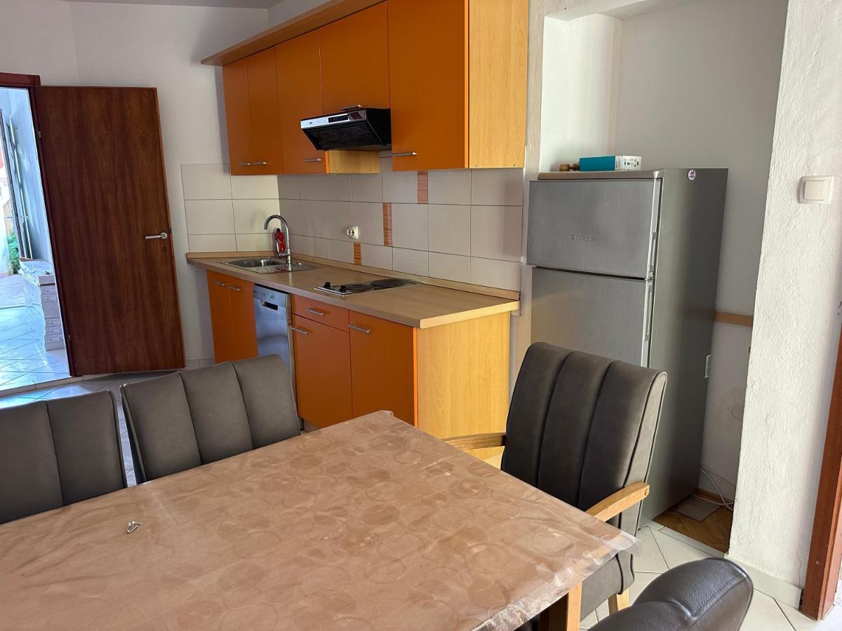 App 4 - 6 Persons Direct On The Seaside, 1St Floor Apartment Ljubac  Bagian luar foto