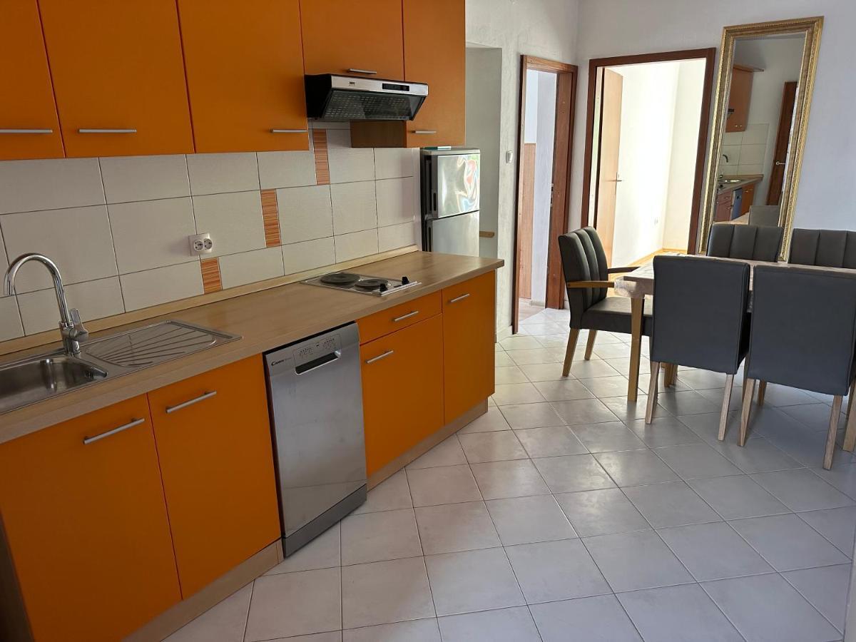 App 4 - 6 Persons Direct On The Seaside, 1St Floor Apartment Ljubac  Bagian luar foto